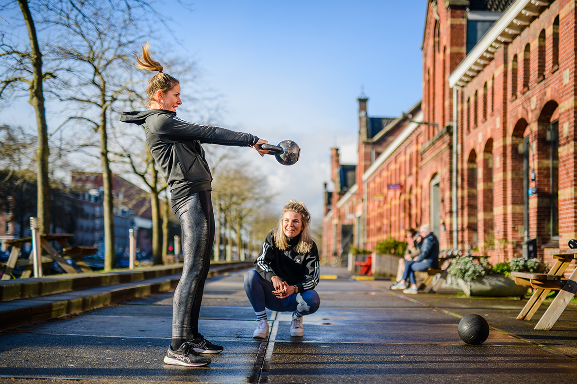 bilspieren trainen vrouw